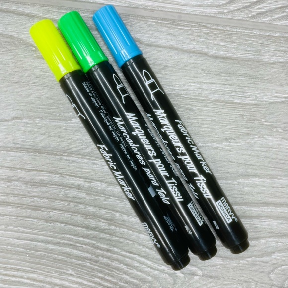 Nwt lot of Fabric paint and markers Uchida Watercolor fabri-ink fabric craft diy - Picture 9 of 10